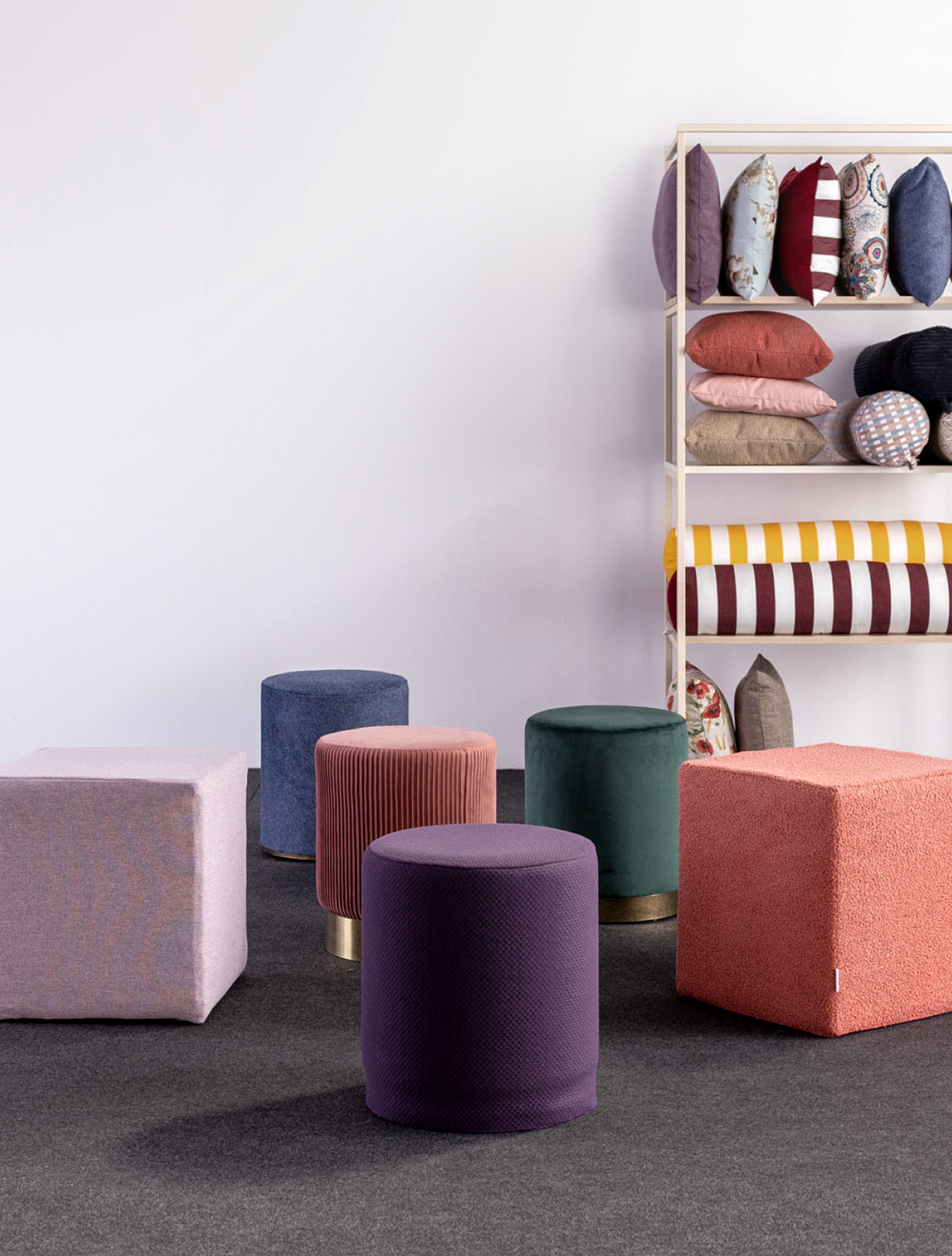 Selezione noleggio pouf e cuscini